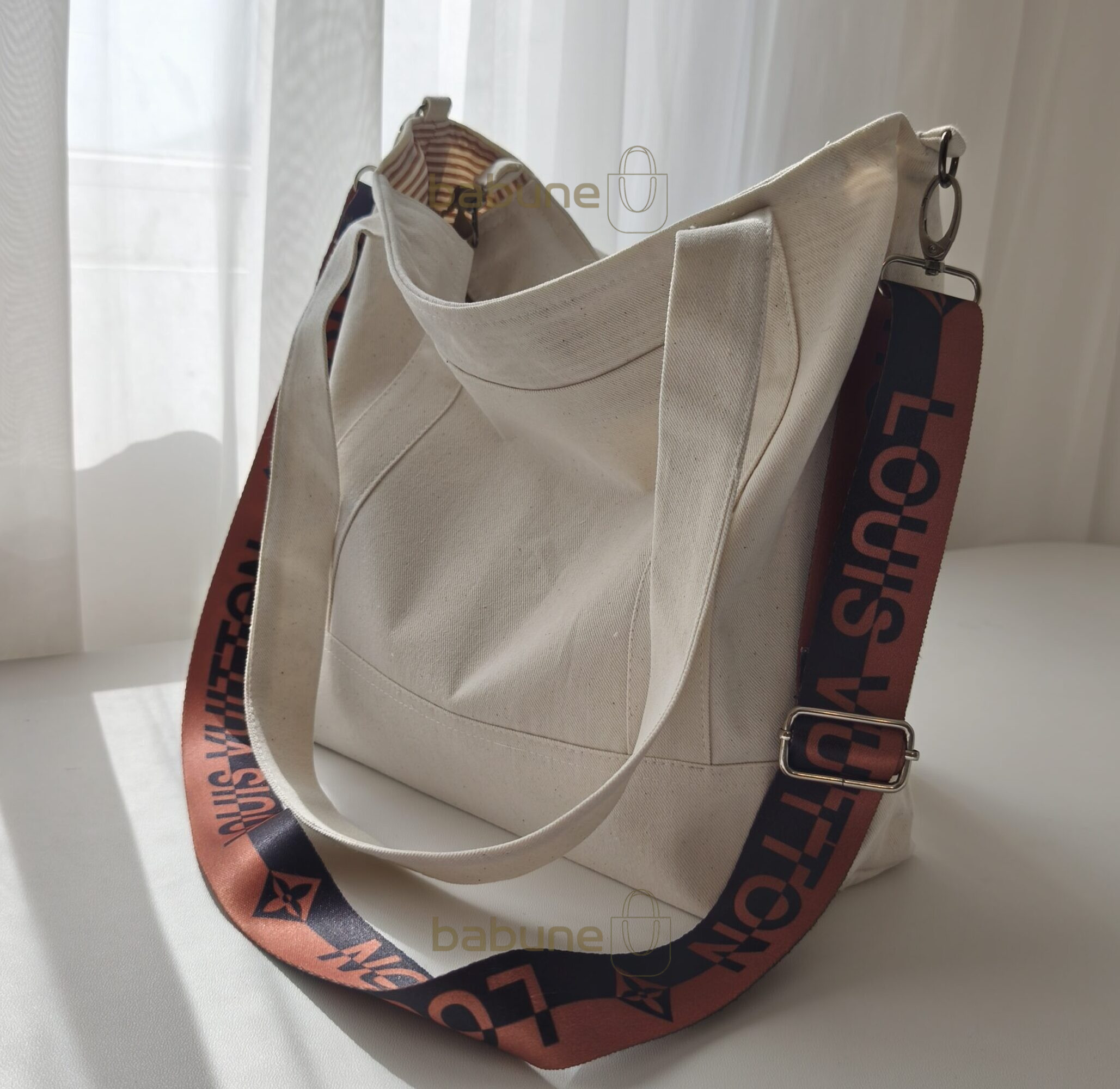 بند LOUIS VUITTON قهوه ای